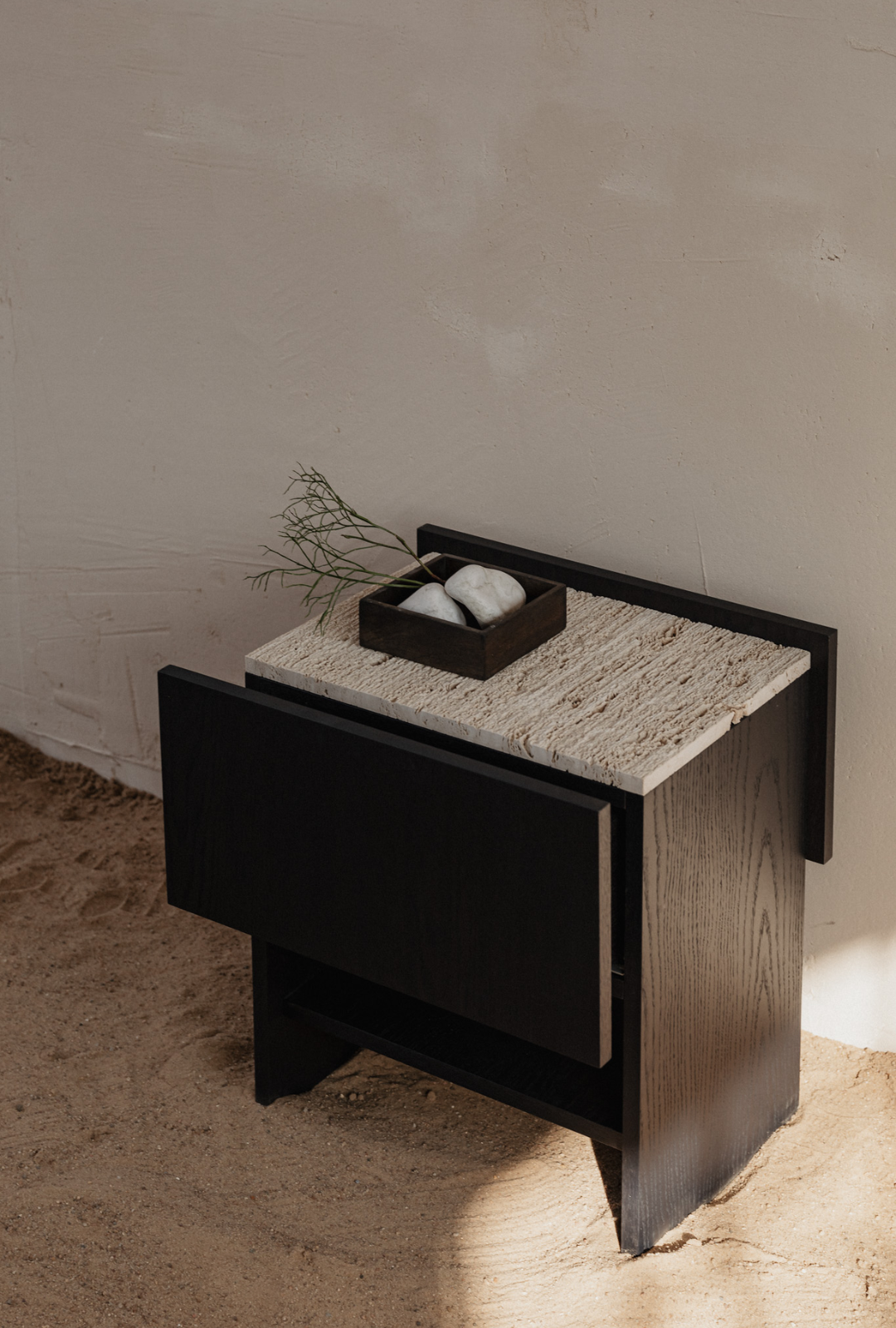 Noto bedside table